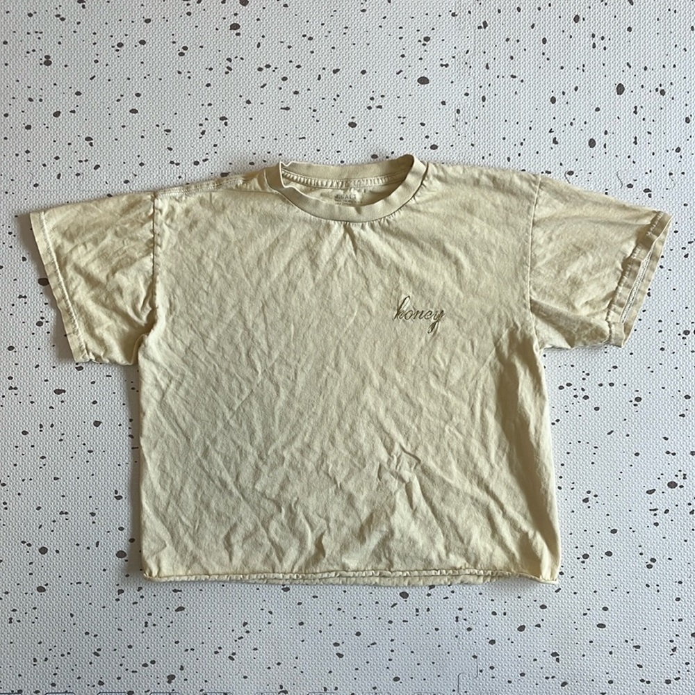 💘 JOHN GALT - YELLOW HONEY CROPPED TEE